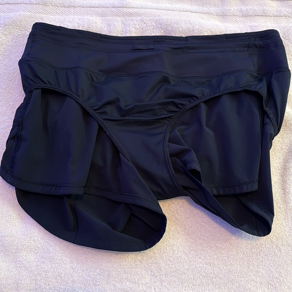 Navy blue Lululemon size 12 great condition ￼ - Picture 5 of 5